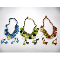 Ожерелье с камнями