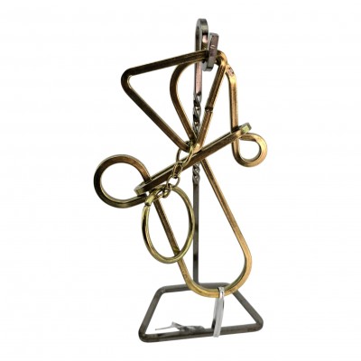 Головоломка «сними кольцо» из металлической проволоки (18 × 8 см)