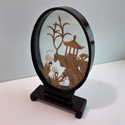 Декоративная миниатюра в овальной рамке (11,5х12х3 см)