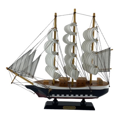 Модель парусника на подставке (32х31х7 см)L