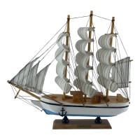 Модель парусника на подставке (32х31х7 см) Модель парусника на подставке (32х31х7 см)