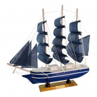 Модель парусника на подставке (33)(30,5х32х6,2 см)