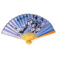 Веер бамбук с шелком Сакура на голубом фоне