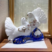 Голуби пара фарфор (12х9,5х5,5 см)