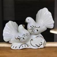 Голуби пара фарфор (12х9,5х5,5 см)