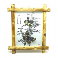 Бабочки в деревянной рамке  на фоне (34х29х4 шт)