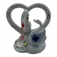 Лебеди с сердцем фарфор (11х11х7 см)