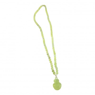 Ожерелье нефритовое с кулоном  Амулет Гармонии (30 см)