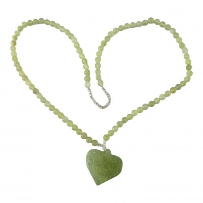 Ожерелье нефритовое с кулоном  Сердце (22,5 см)