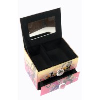 Шкатулка для украшений Танцыс зеркальцем стеклянная (13,5х10х9,5 см) Шкатулка для украшений Танцыс зеркальцем стеклянная (13,5х10х9,5 см)