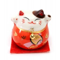 Кошка Манэки-нэко оранжевая (5х5х5 см)