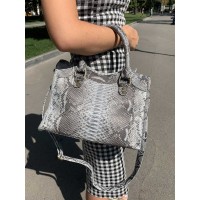 Сумочка  из кожи питона  (30х21х10 см) серая