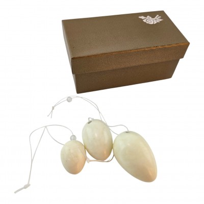 Массажер нефрит Шары Венеры вагинальные в футляре белые (13х7х6 см)