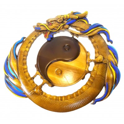 Панно Дракон с Инь-Янь ,резное,(31х26х2 см) массив дерева,покрыто патиной эмалями и лаком. Панно Дракон с Инь-Янь ,резное,(31х26х2 см) массив дерева,покрыто патиной эмалями и лаком.