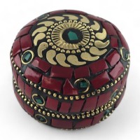 Шкатулка металлическая с кораллами и бирюзой ( h-3,2; d-4,7 см)