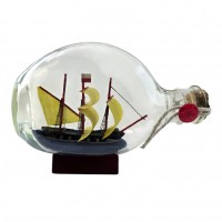 Модель парусника в бутылке (13х7 см) Модель парусника в бутылке (13х7 см)