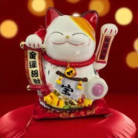 Кот Манэки-Нэко керамический, статуэтка на удачу с подушечкой, 23,5 см, питание от сети или батареек