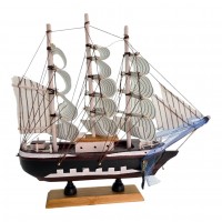 Модель парусника  (21,5х24х4,5 см)