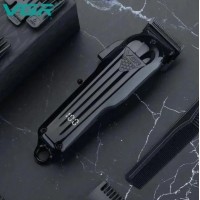 Машинка для стрижки волос VGR V-982 Professional 4 насадки LED 5 Вт