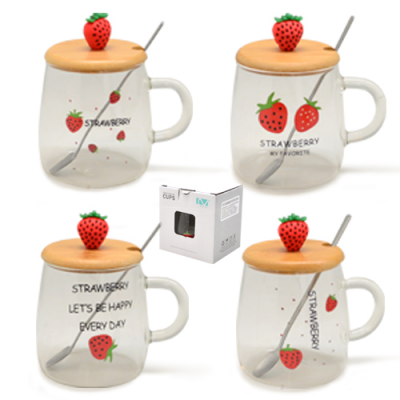 Чашка с бамбуковой крышкой и ложкой "Strawberry" 450мл