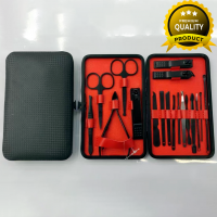 Маникюрный набор 18 предметов в черном чехле 100-18