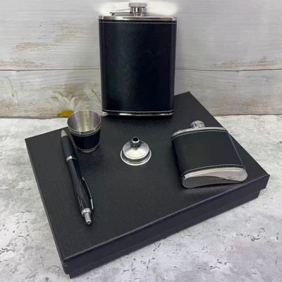 Подарочный набор с флягами и аксессуарами (чёрный, эко-кожа) TZ-60 Подарочный набор с флягами и аксессуарами (чёрный, эко-кожа) TZ-60