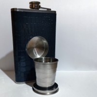 Фляга с выдвижным складным стаканом, 10 oz (уценённый товар) D685 Фляга с выдвижным складным стаканом, 10 oz (уценённый товар) D685