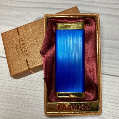 Зажигалка в подарочной коробке плоская TIGER FASHION D123 Blue