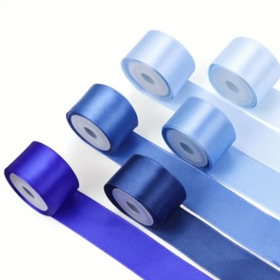 Набор декоративных атласных лент из 6 цветов по 4,5 м Набор декоративных атласных лент из 6 цветов по 4,5 м