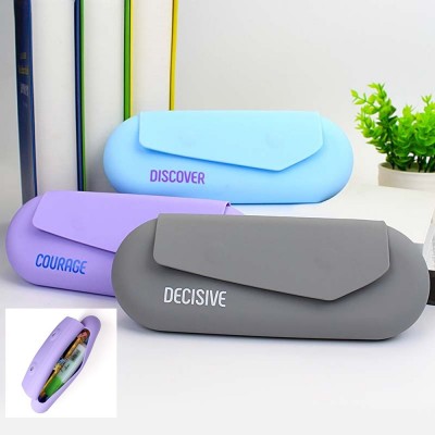 Пенал силиконовый 22 х 8,5 х 3,5см Разноцветный Unison (QS-2027) Пенал силиконовый 22 х 8,5 х 3,5см Разноцветный Unison (QS-2027)