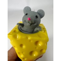 Игрушка антистресс выпрыгивающая Мышка 5см,  3 цвета