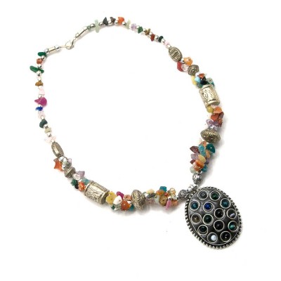 Ожерелье с каменьями и кулоном  код 25956