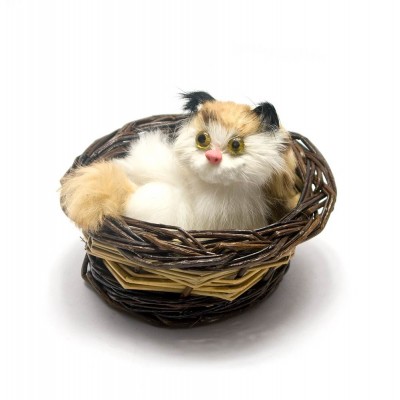 Кошка в лукошке (мяукает)(12х10х9 см) код 26350