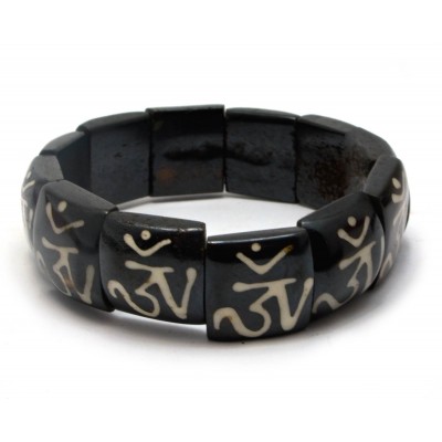 Браслет костяной 'ОМ' (d-7,5 см)