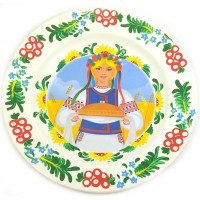 Тарелка 'Украинка с караваем' расписано вручную (24 см)