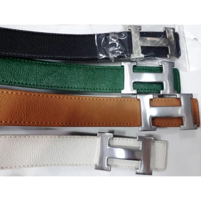 Ремень женский, двусторонний, ширина пряжки - 4см., материал - кож.зам