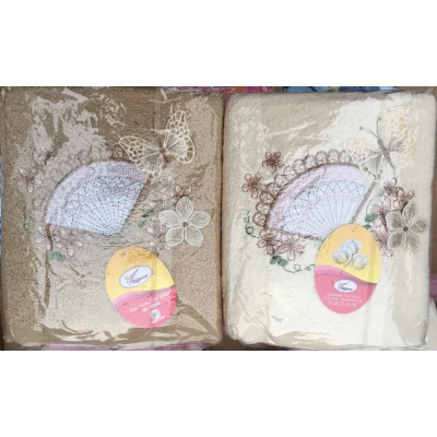 Полотенце банное с вышивкой, цвета в ассортименте