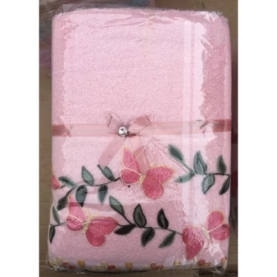 Полотенце банное с вышивкой, цвета в ассортименте