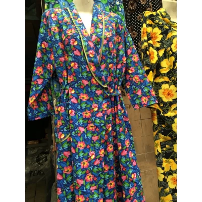 Халат женский байковый на запах, размер 48-62, цвета и рисунки в ассортименте (размер на выбор)