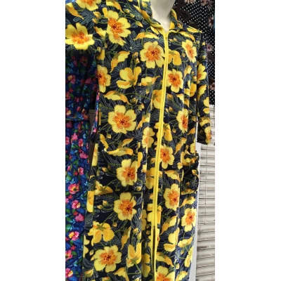 Халат женский велюр на молнии, размер 52-64, цвета и рисунки в ассортименте (размер на выбор)