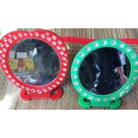 Зеркало круглое, диаметр 13 см, расцветки в ассортименте