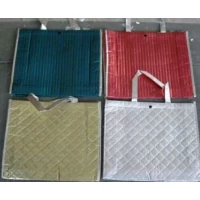 Сумка на кнопке, разные расцветки в ассортименте Сумка на кнопке, разные расцветки в ассортименте