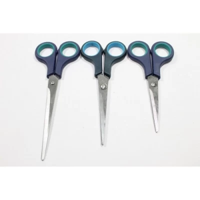 Ножницы с зеленой ручкой №8 (длина лезвия 8.5см)