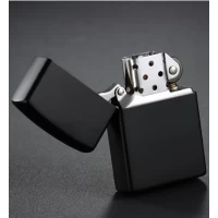 Зажигалка бензиновая 'ZORRO Limited Edition' черная HL-288