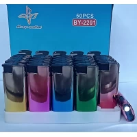 Зажигалка в металлическом корпусе с фонарем 