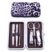Маникюрный набор 6 инструментов №696С