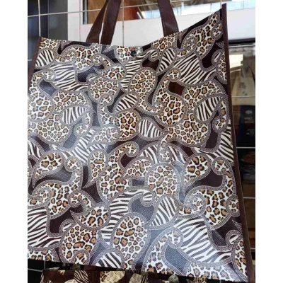 Сумка для покупок, обшитая на кнопке, размер 35×34×19см Сумка для покупок, обшитая на кнопке, размер 35×34×19см