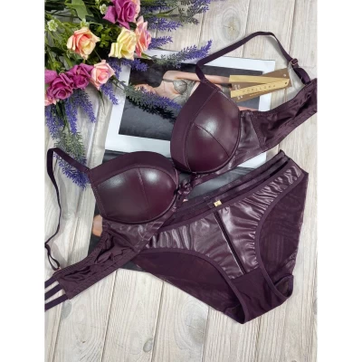 Комплект нижнего белья на корректоре В 9843