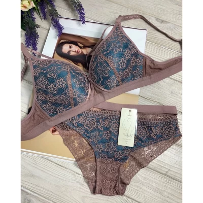 Комплект нижнего белья на тонком поролоне В 2047