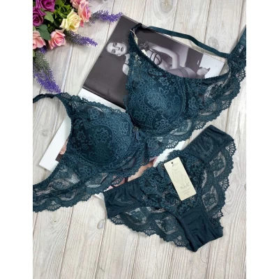 Комплект нижнего белья на поролоне С 985